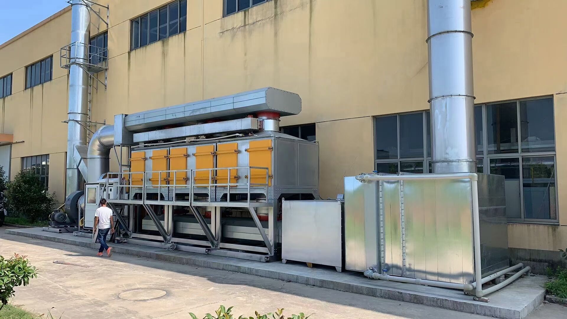 挤出废气二级活性炭箱处理方案